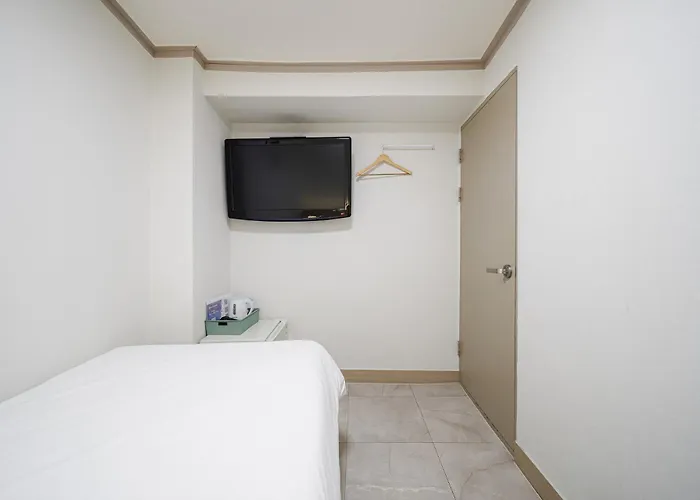 J5 Hostel